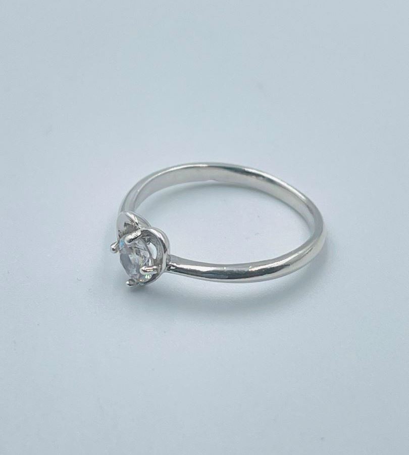 Серебряное кольцо 925° 1.9 г.